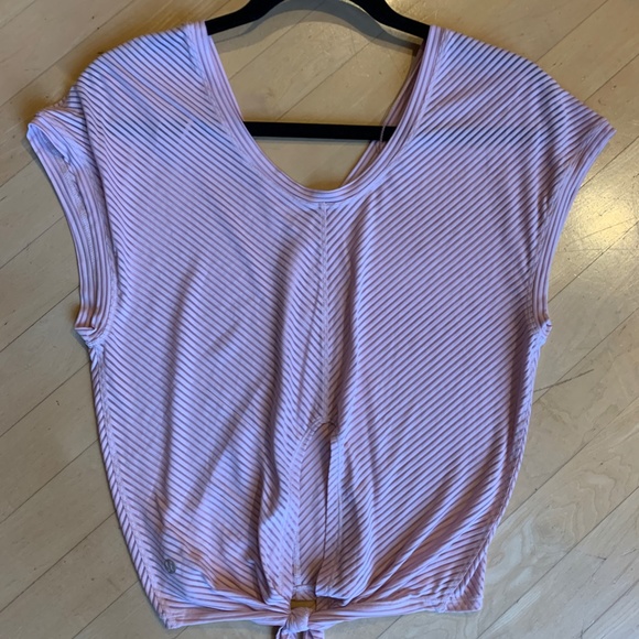 Lululemon 'ahead by miles' tie back mesh tee, small.  GD - Picture 3 of 6